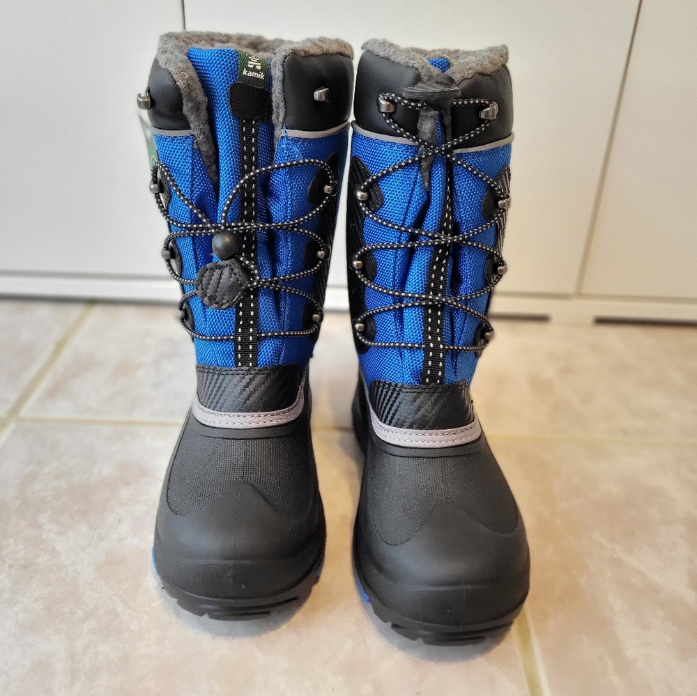 Kamik, blue size 5 waterproof snow boots